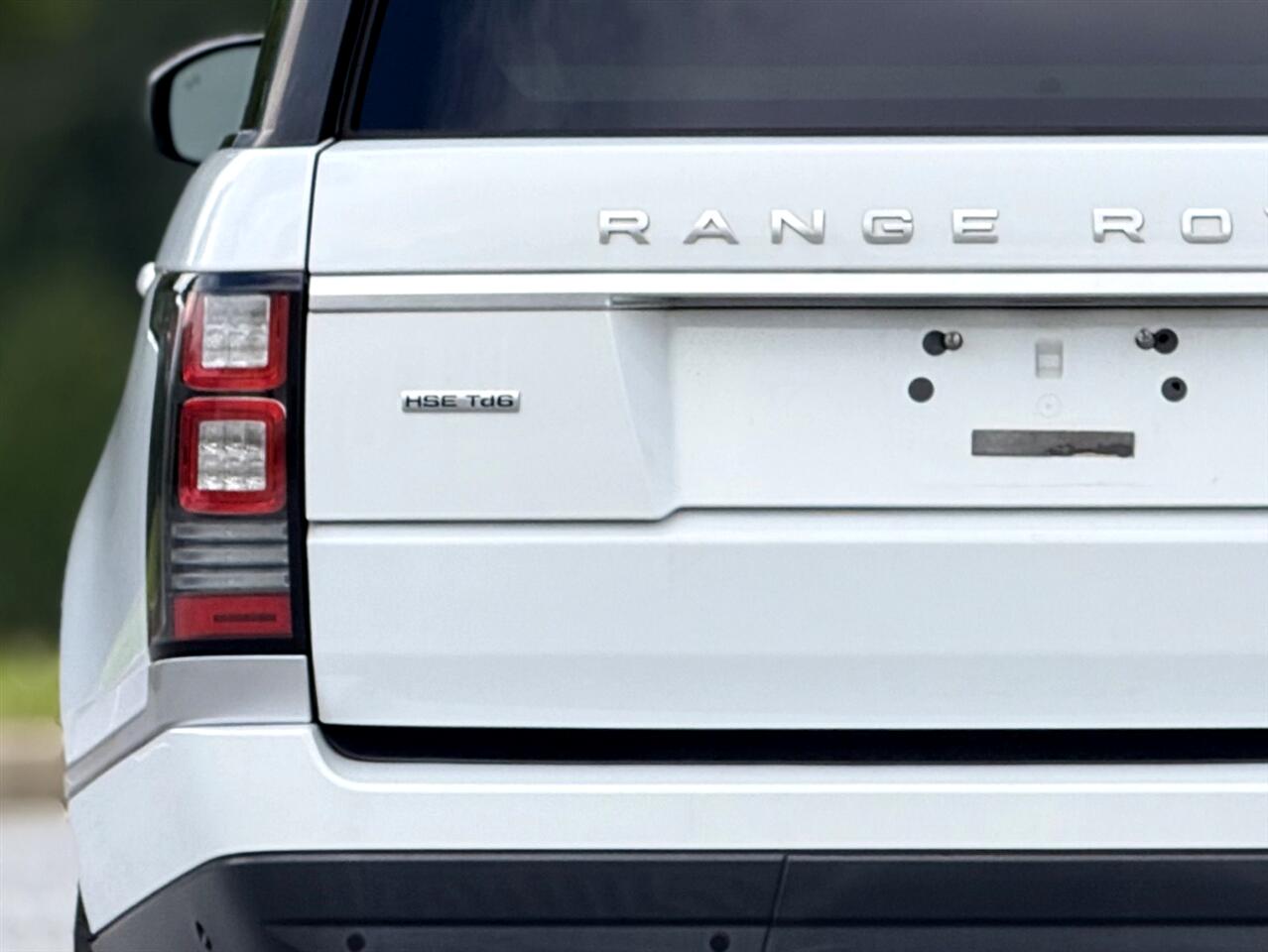 2016 Land Rover Range Rover HSE photo 12
