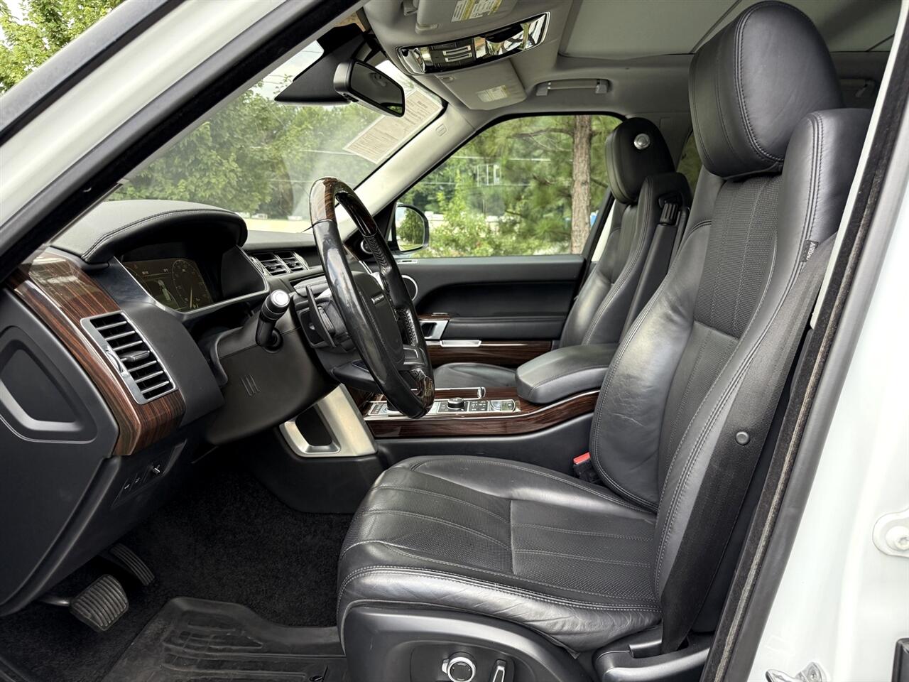 2016 Land Rover Range Rover HSE photo 30