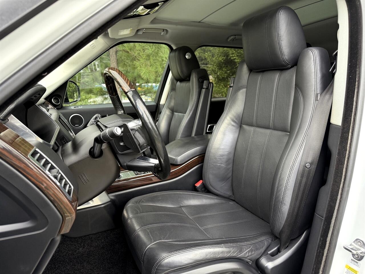 2016 Land Rover Range Rover HSE photo 32
