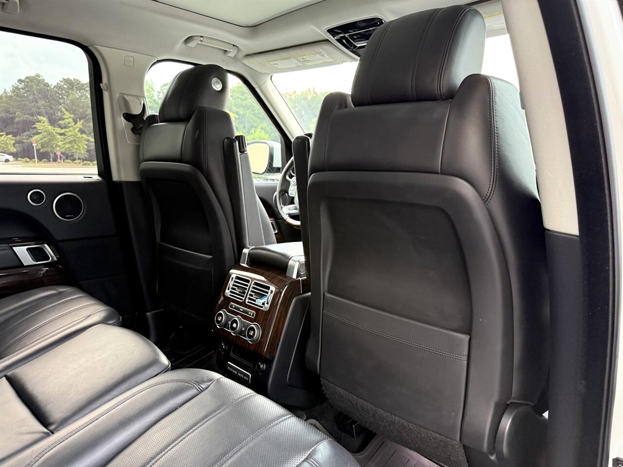 2016 Land Rover Range Rover HSE photo 35