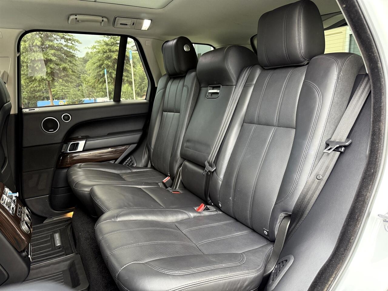 2016 Land Rover Range Rover HSE photo 40