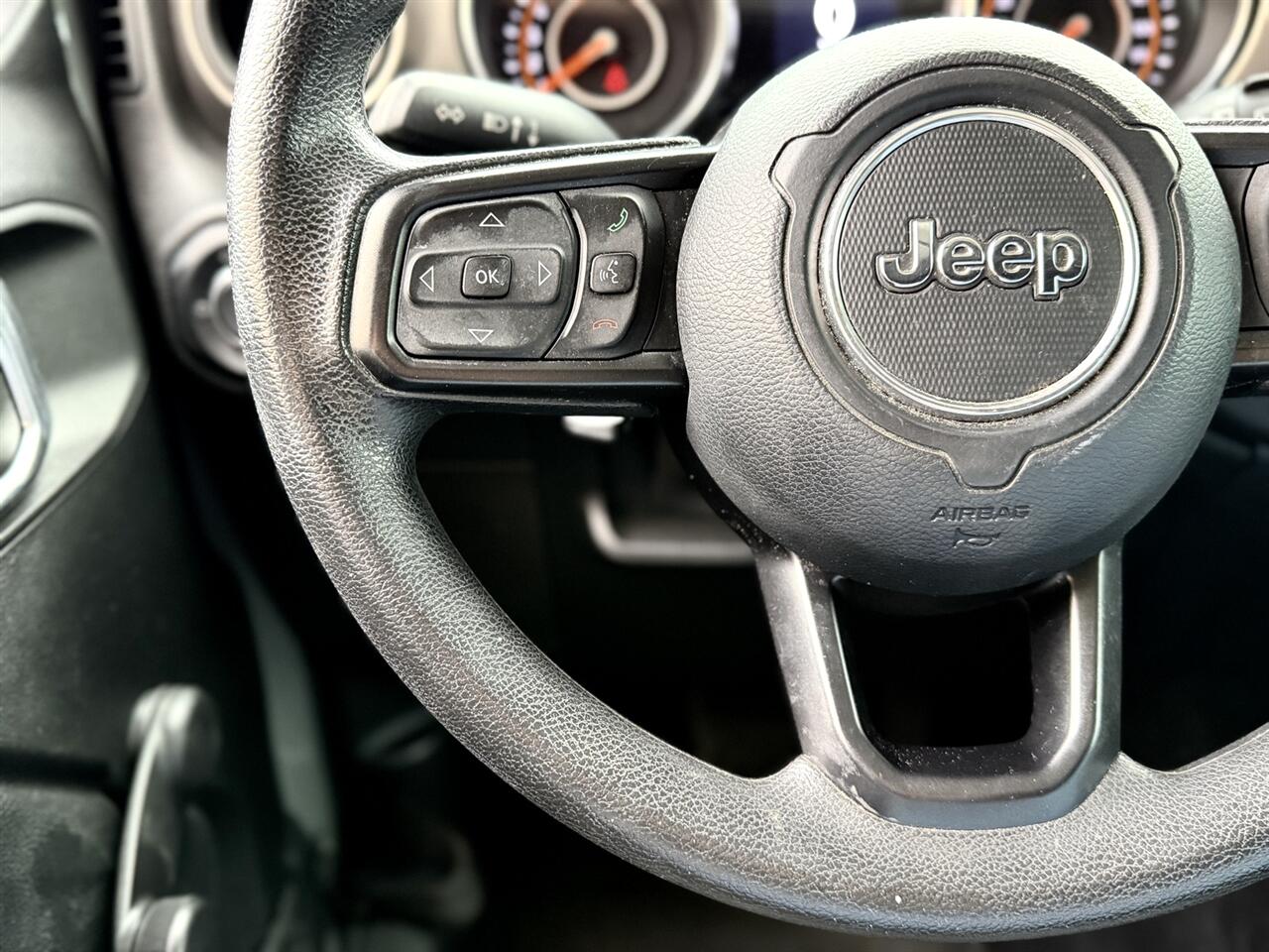 2018 Jeep Wrangler Unlimited Sport photo 24