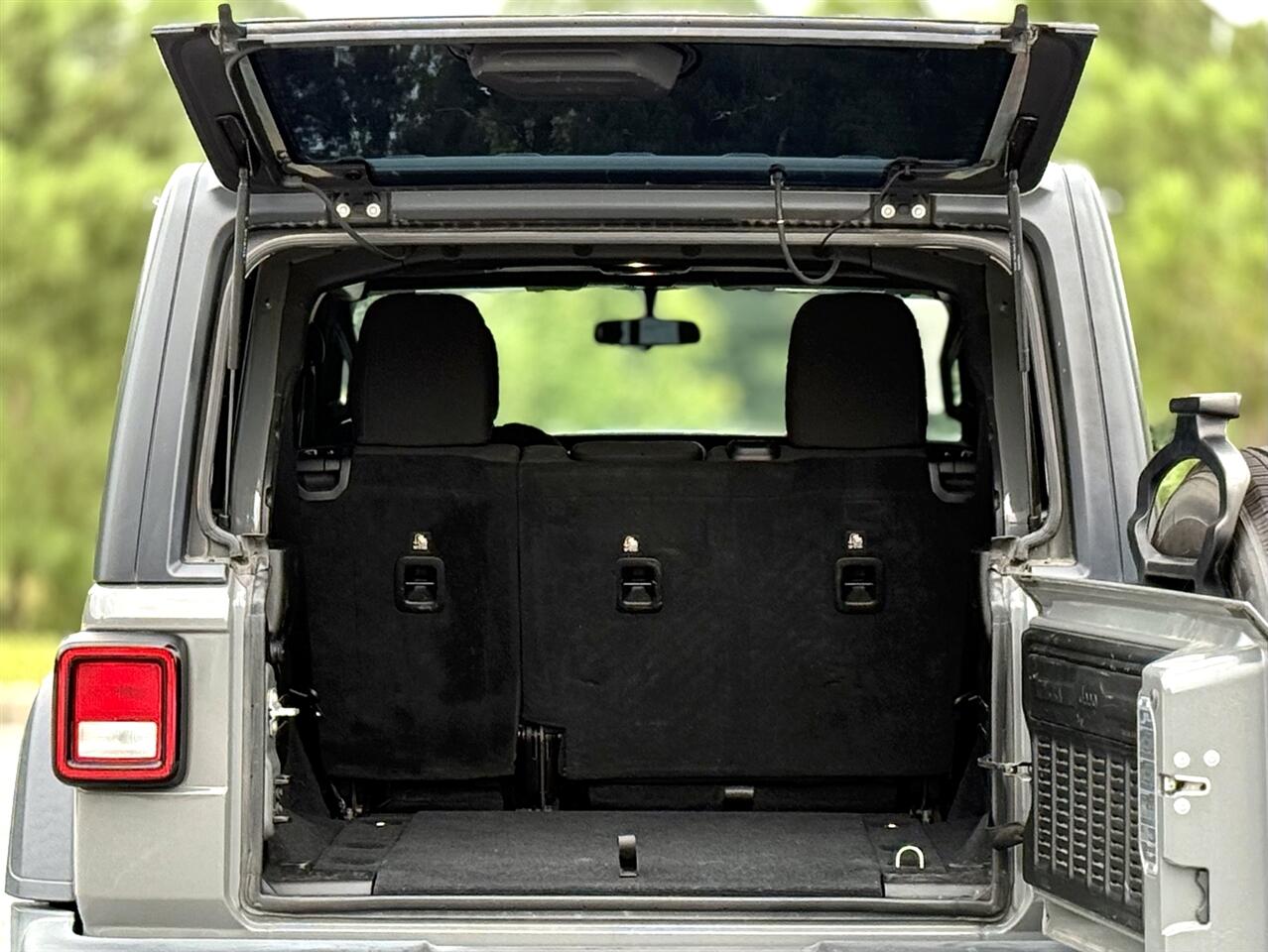 2018 Jeep Wrangler Unlimited Sport photo 46
