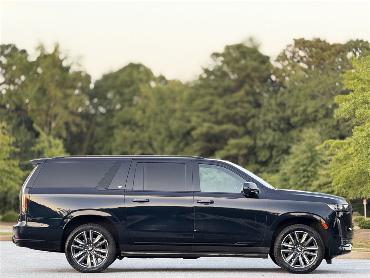 Cadillac Escalade ESV  2023