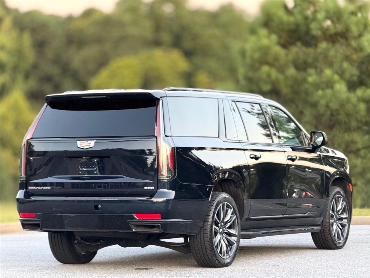 Cadillac Escalade ESV  2023