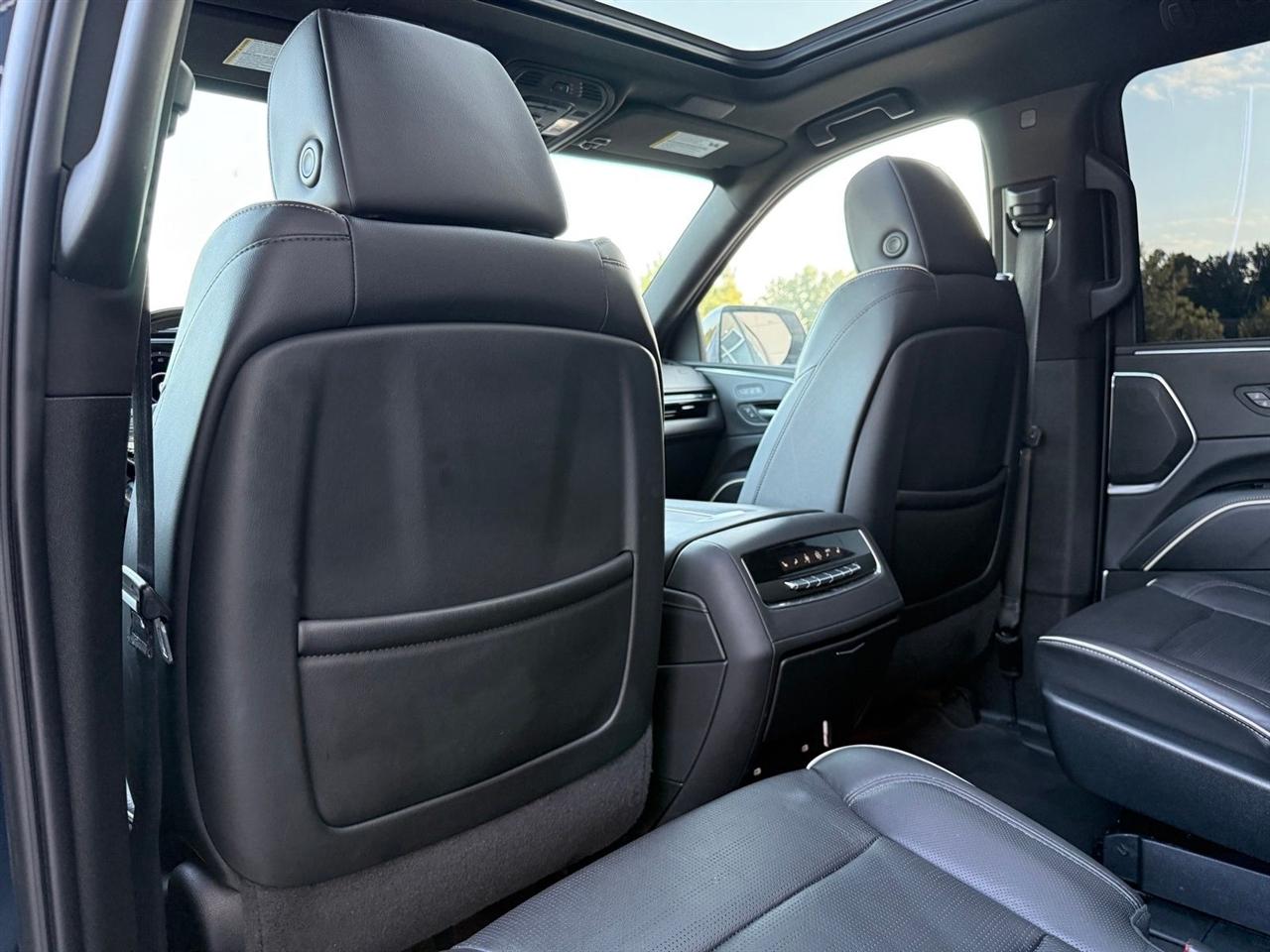 Cadillac Escalade ESV  2023