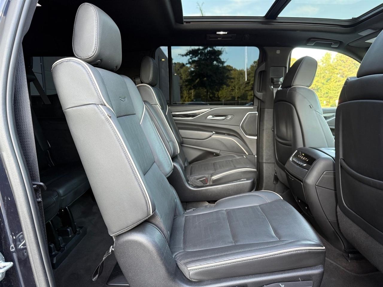 Cadillac Escalade ESV  2023