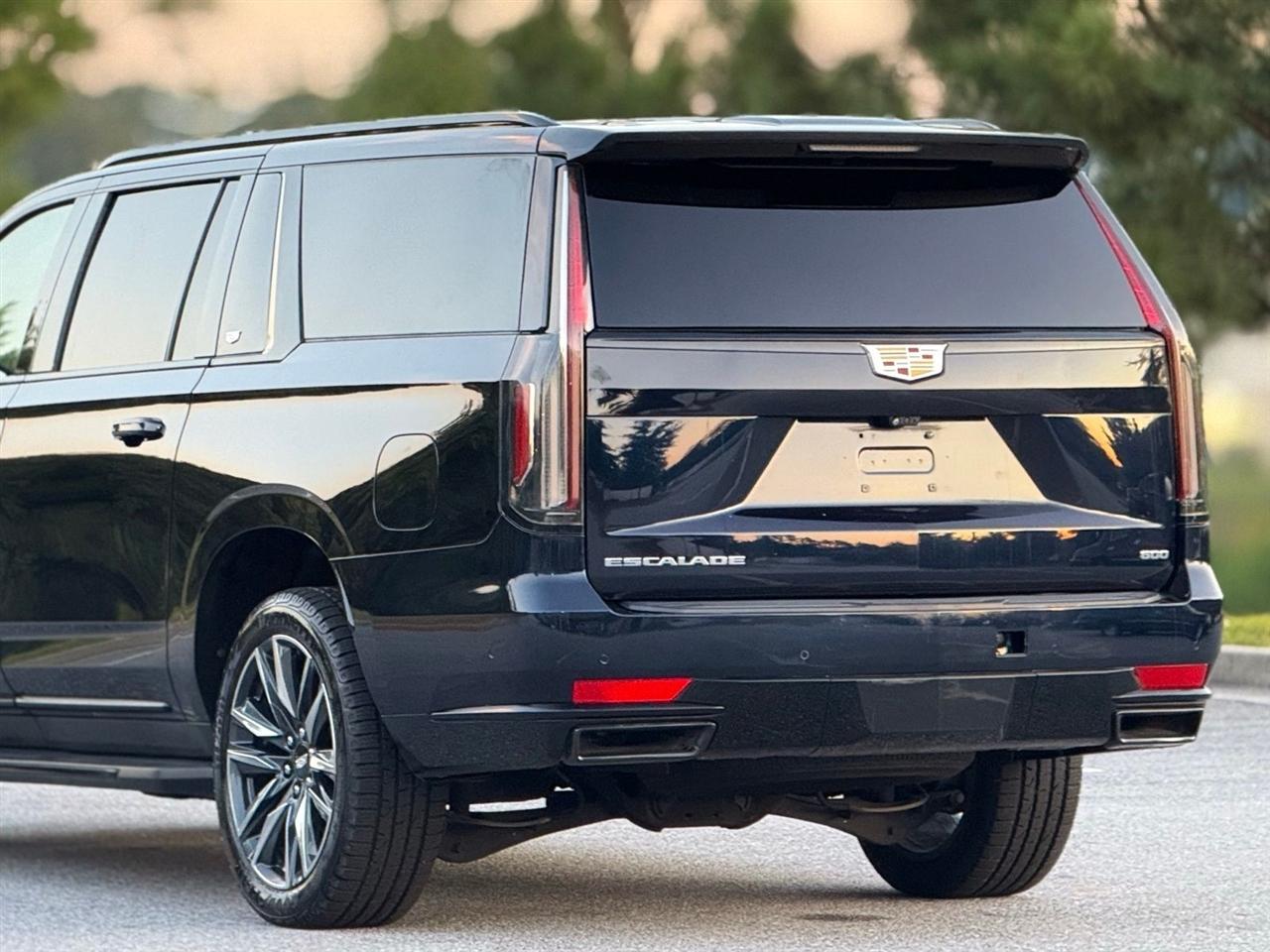 Cadillac Escalade ESV  2023