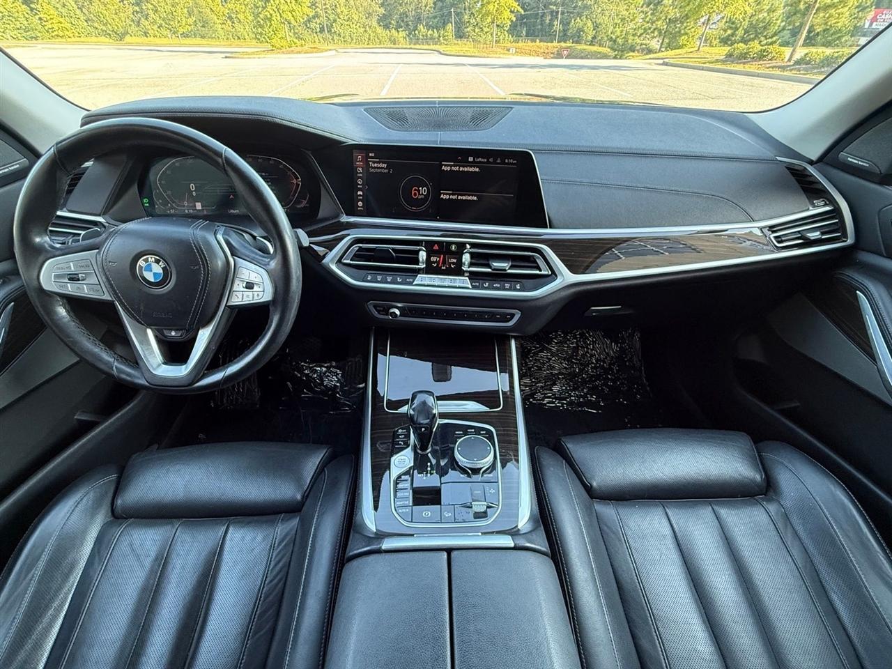 BMW X7  2021