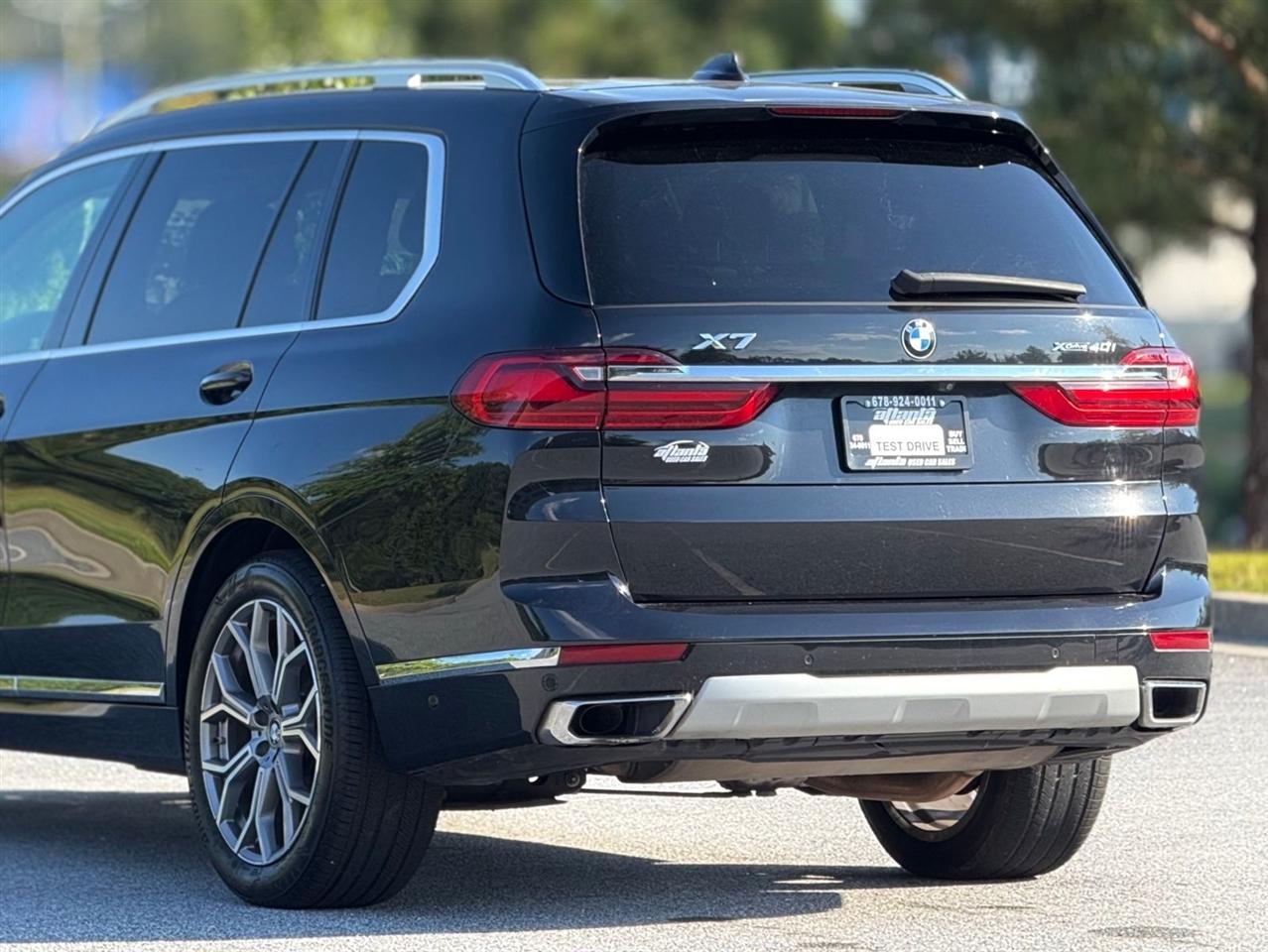 BMW X7  2021