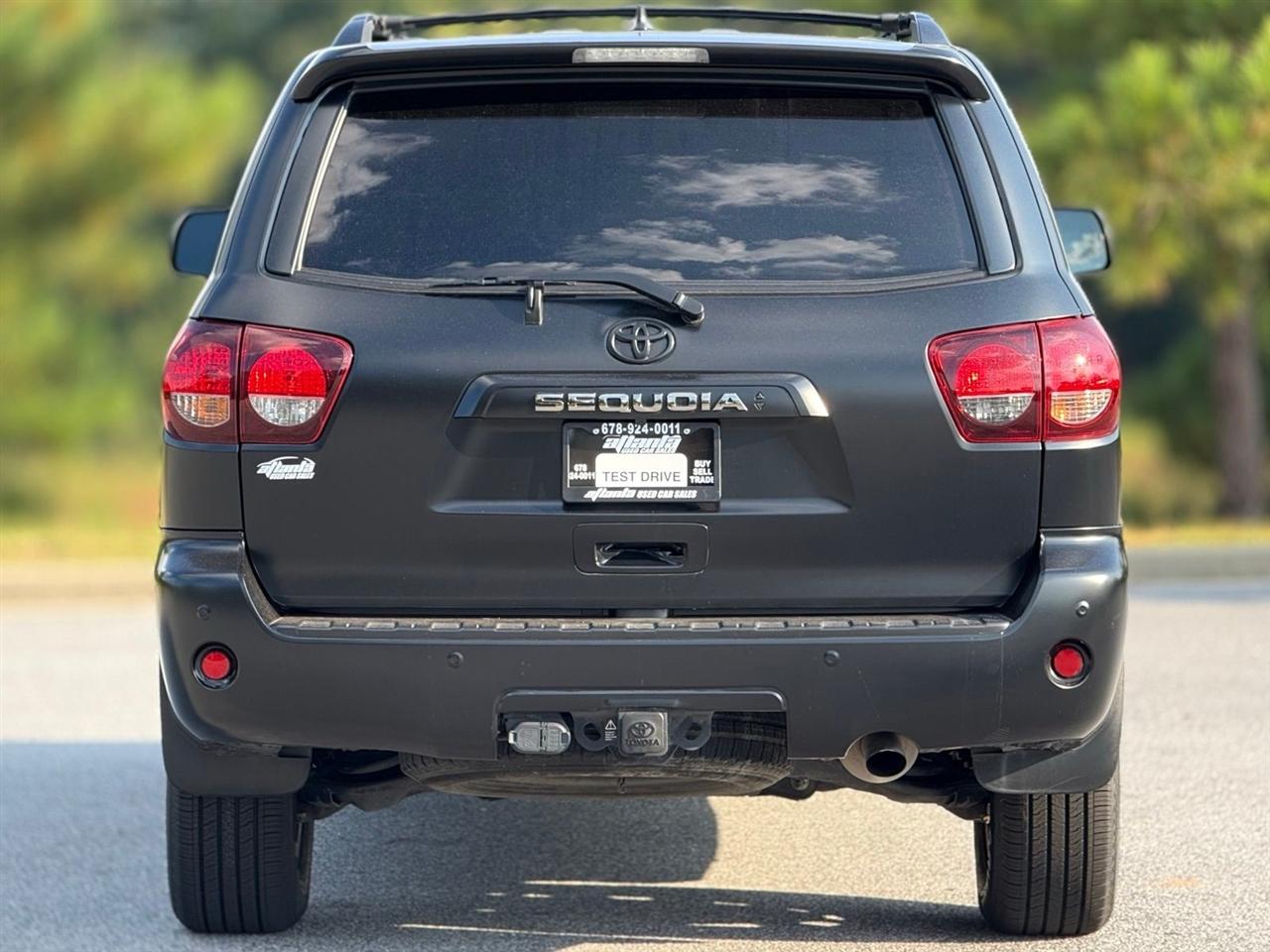 Toyota Sequoia  2021