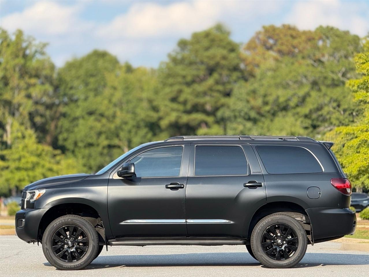 Toyota Sequoia  2021