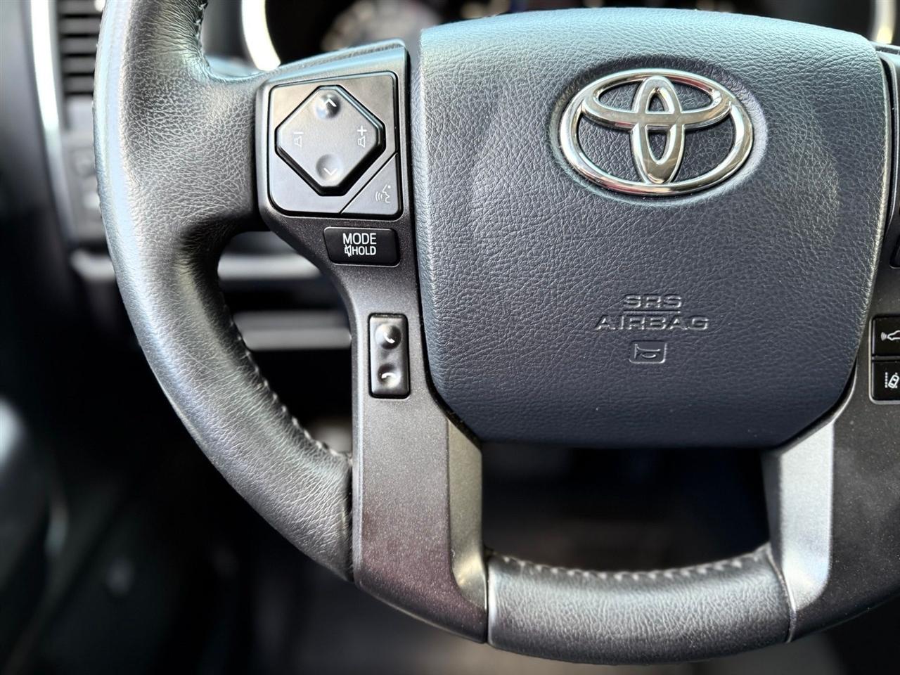 Toyota Sequoia  2021