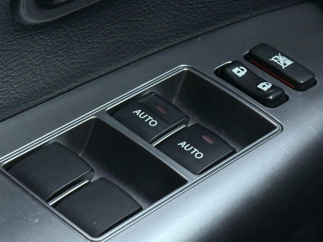 Toyota Sequoia  2021