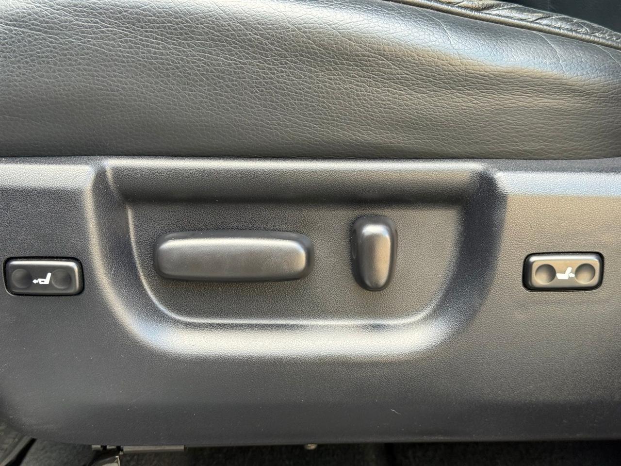 Toyota Sequoia  2021