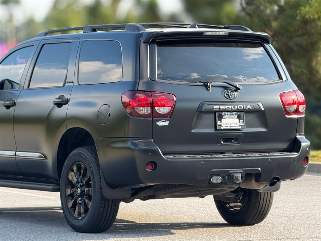 Toyota Sequoia  2021