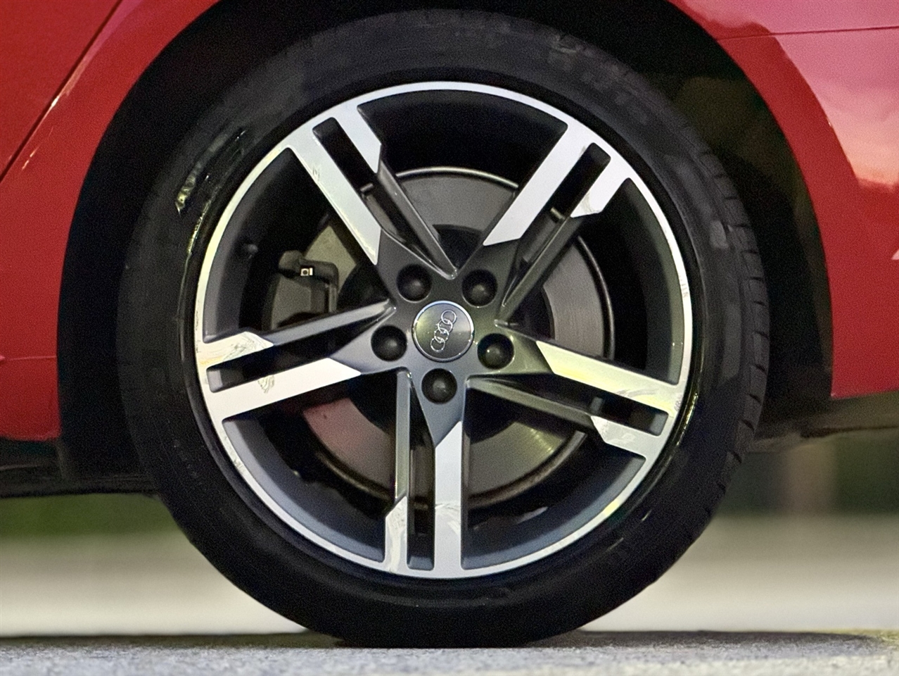 Audi A4  2017 Audi A4  2017