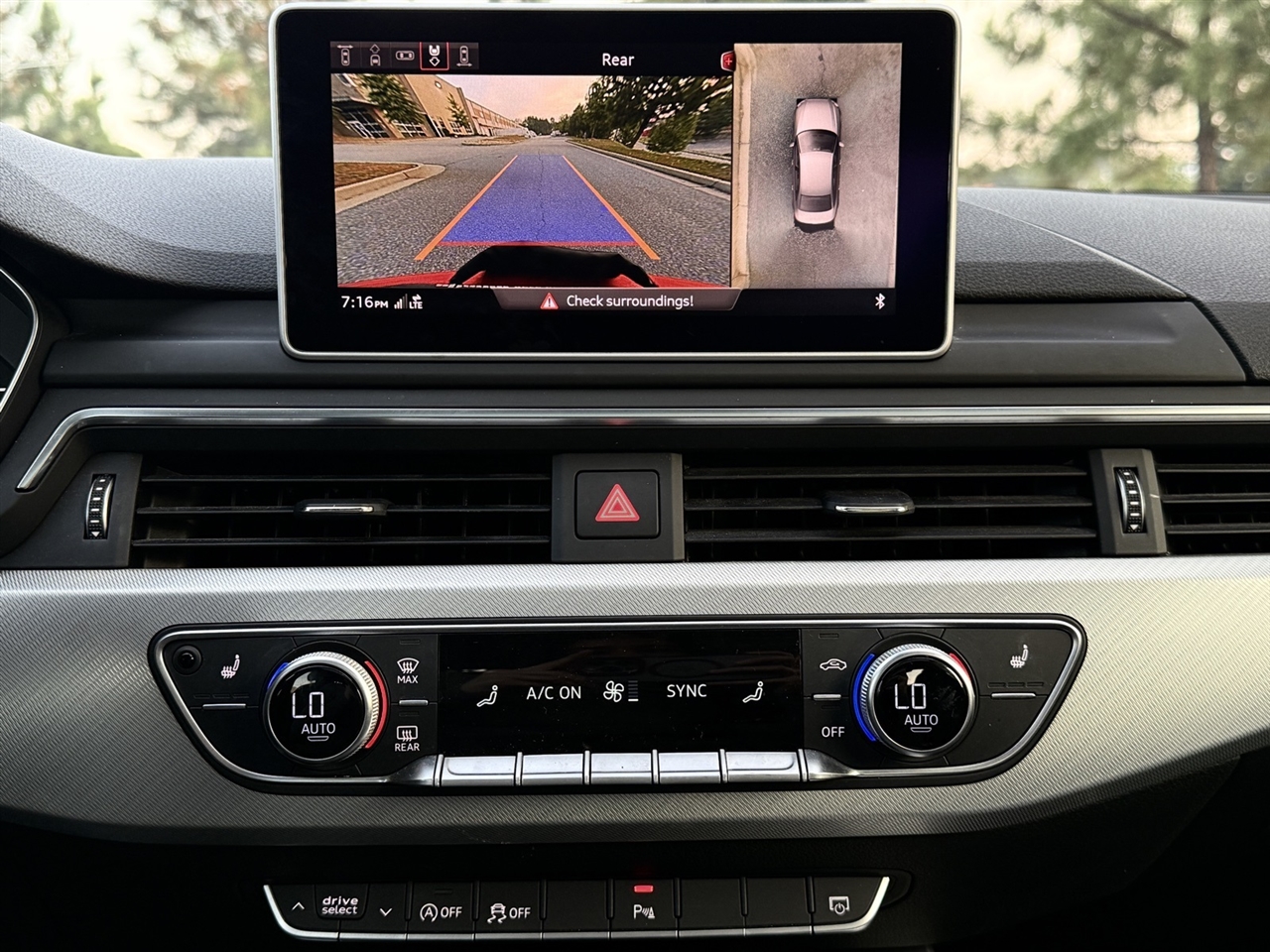 Audi A4  2017 Audi A4  2017