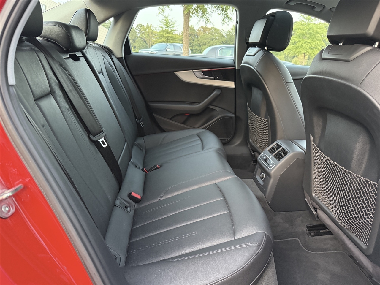 Audi A4  2017 Audi A4  2017