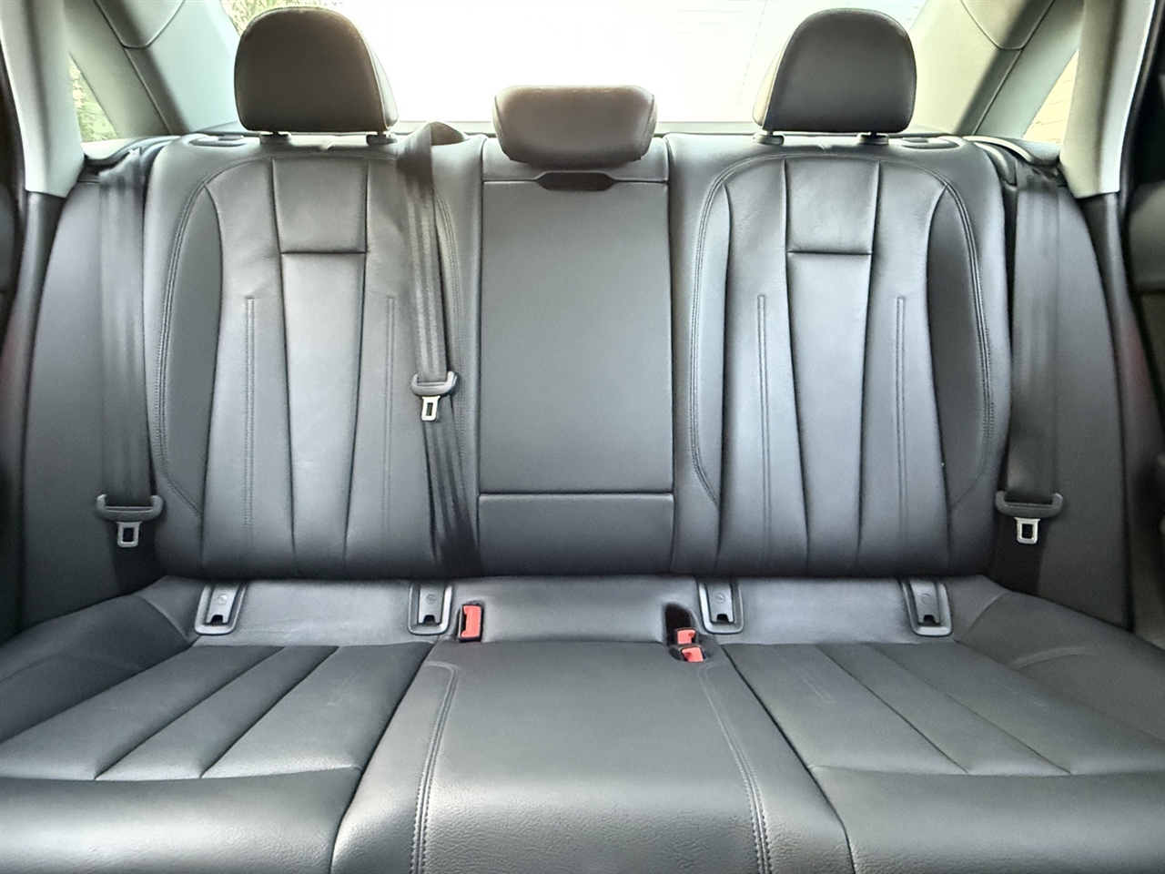 Audi A4  2017 Audi A4  2017