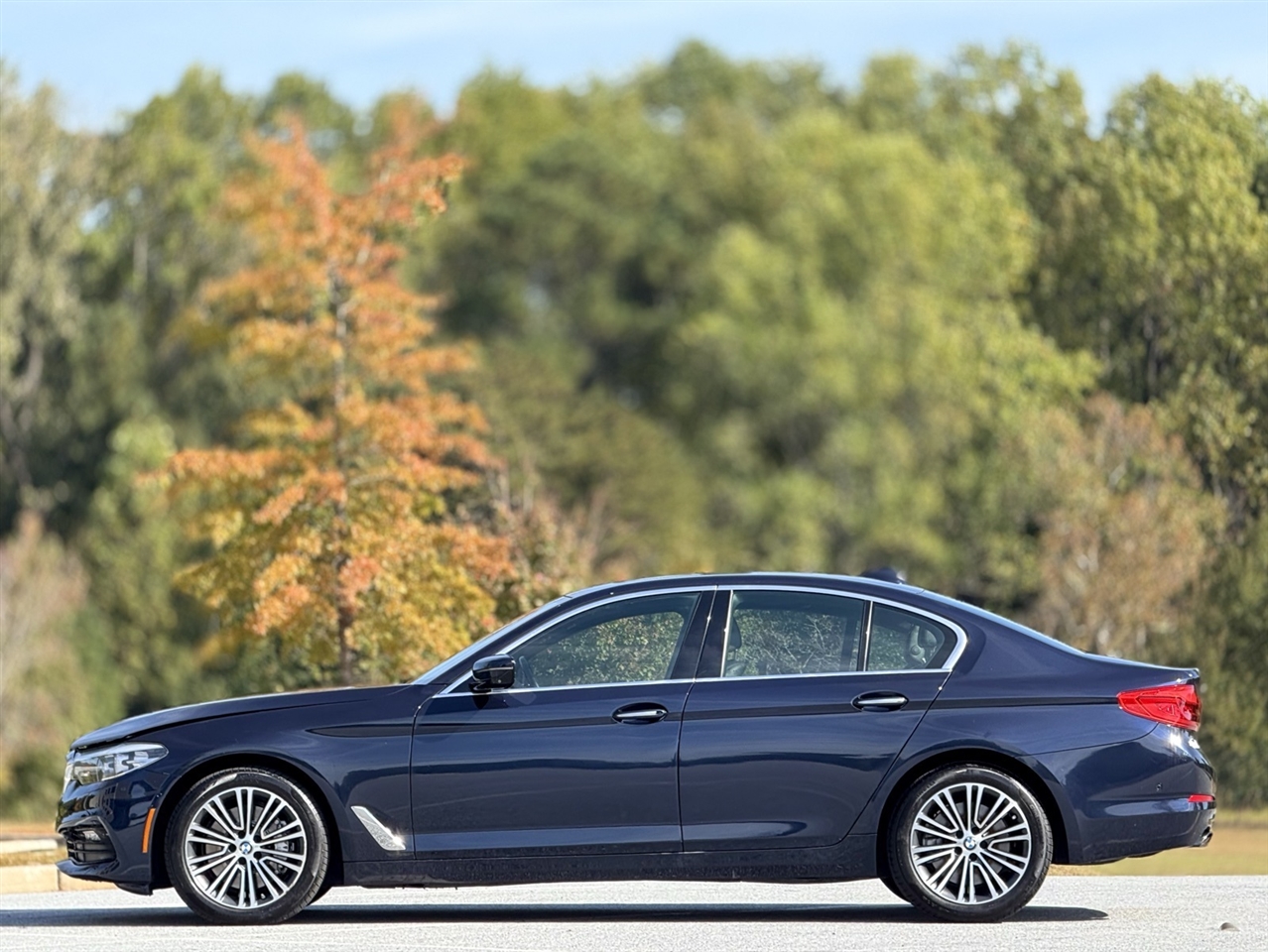 BMW 5 Series  2017 BMW 5 Series  2017