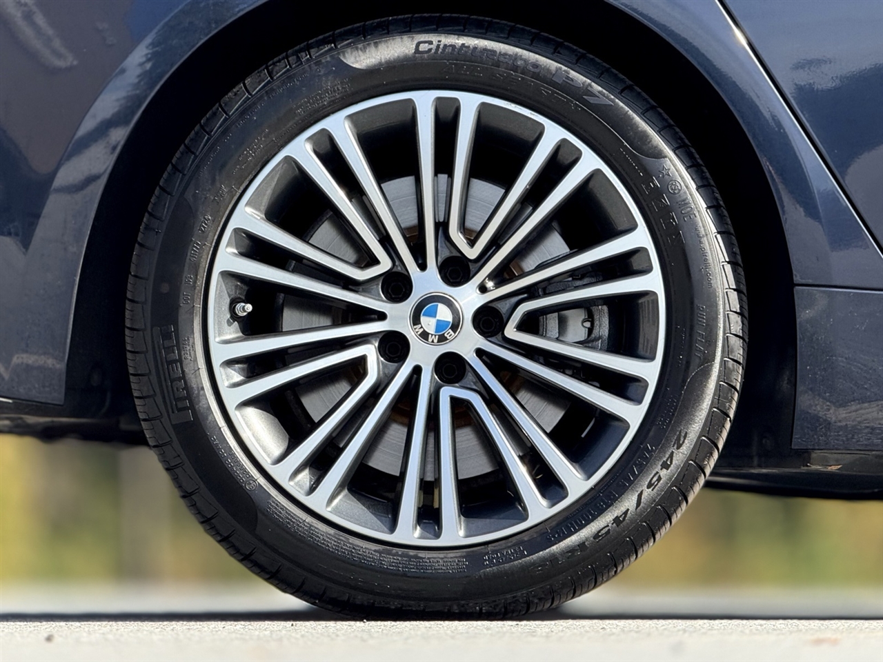 BMW 5 Series  2017 BMW 5 Series  2017