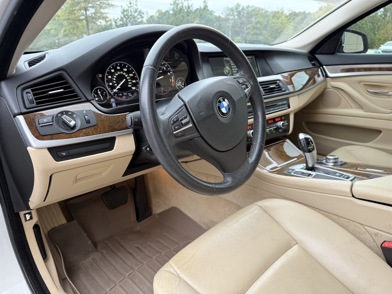 BMW 5 Series  2013 BMW 5 Series  2013