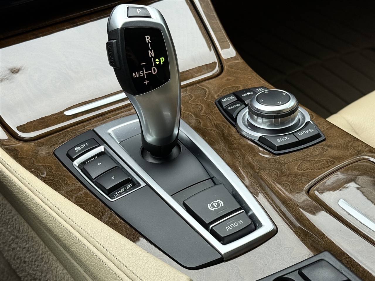 BMW 5 Series  2013 BMW 5 Series  2013