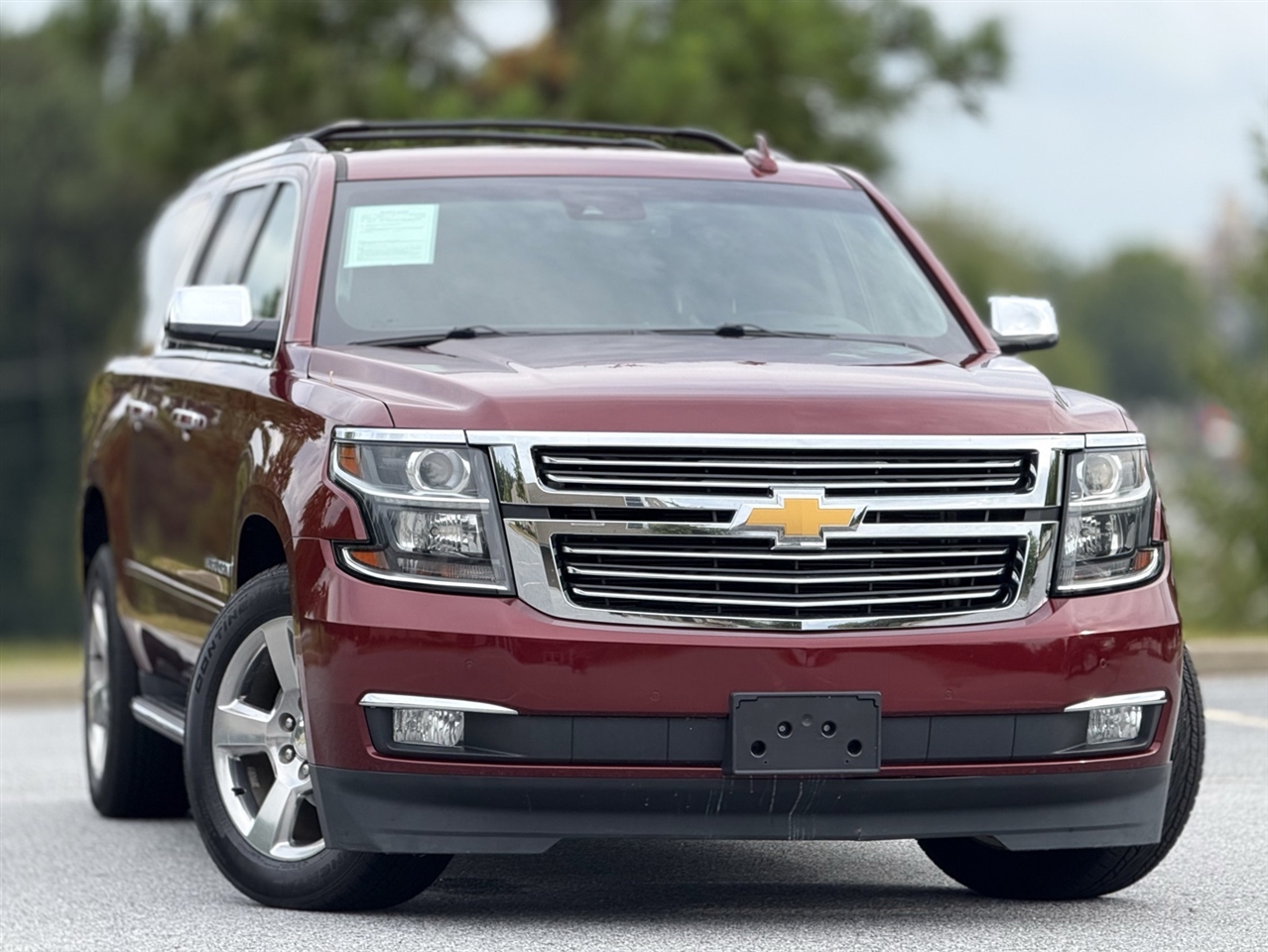 2017 Chevrolet Suburban Premier photo 3