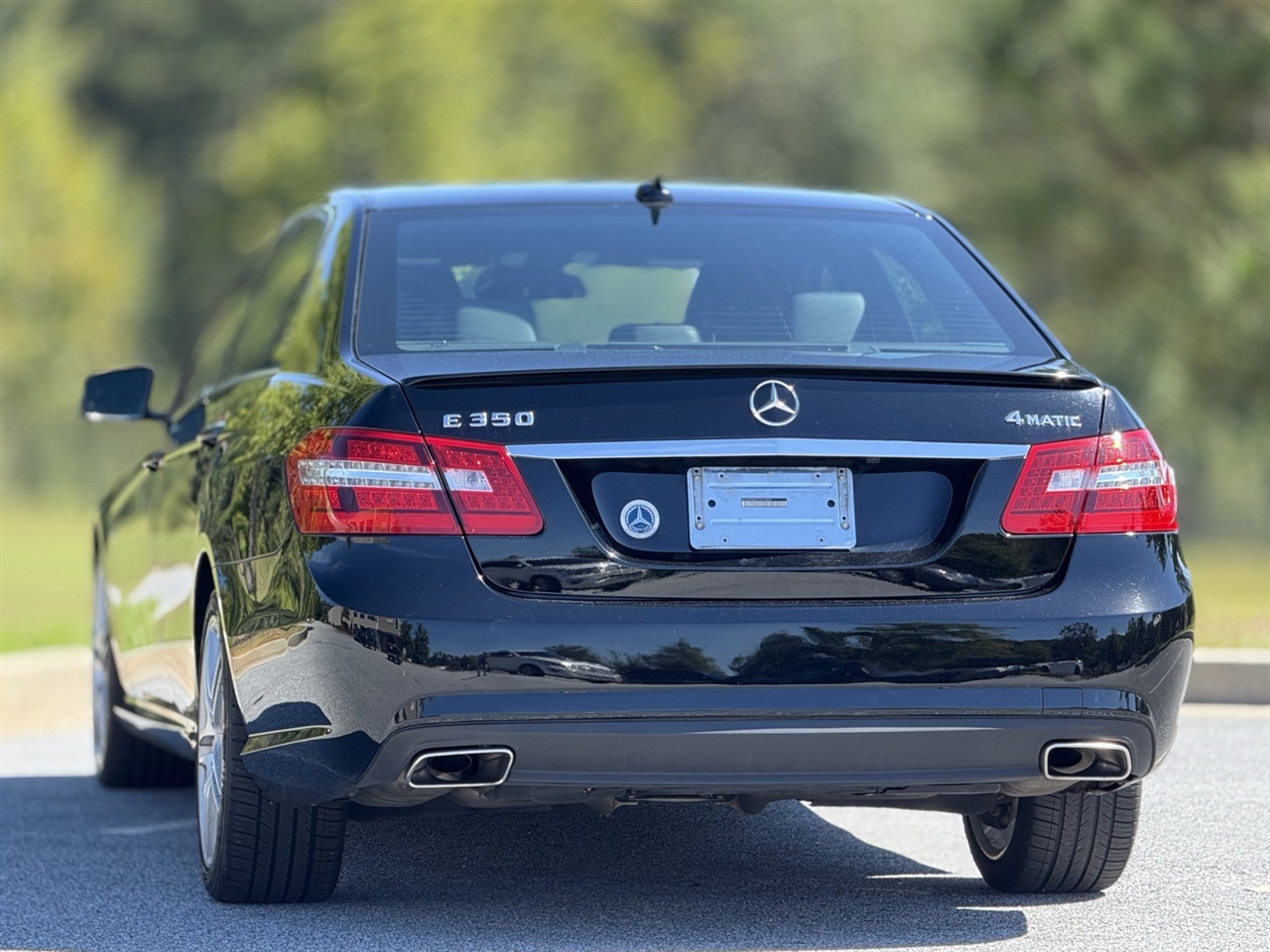 2012 Mercedes Benz E 350 photo 4