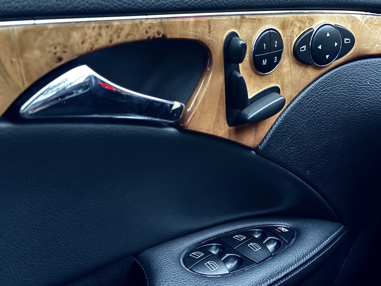 Mercedes-Benz E-Class  2008