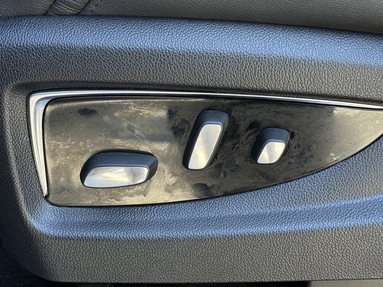 Cadillac Escalade  2016