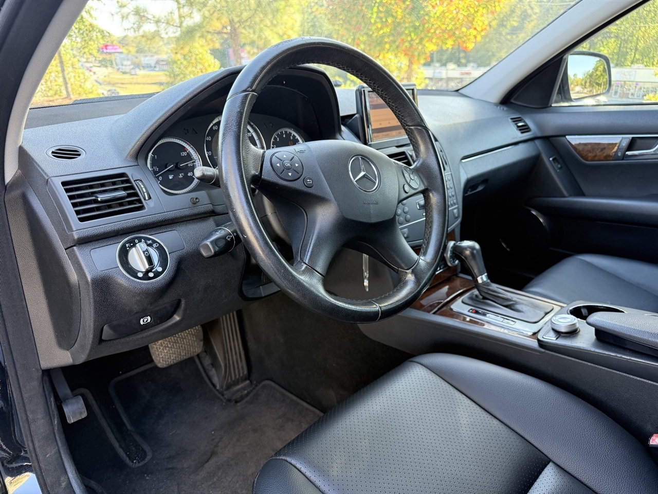 Mercedes-Benz C-Class  2009 Mercedes-Benz C-Class  2009