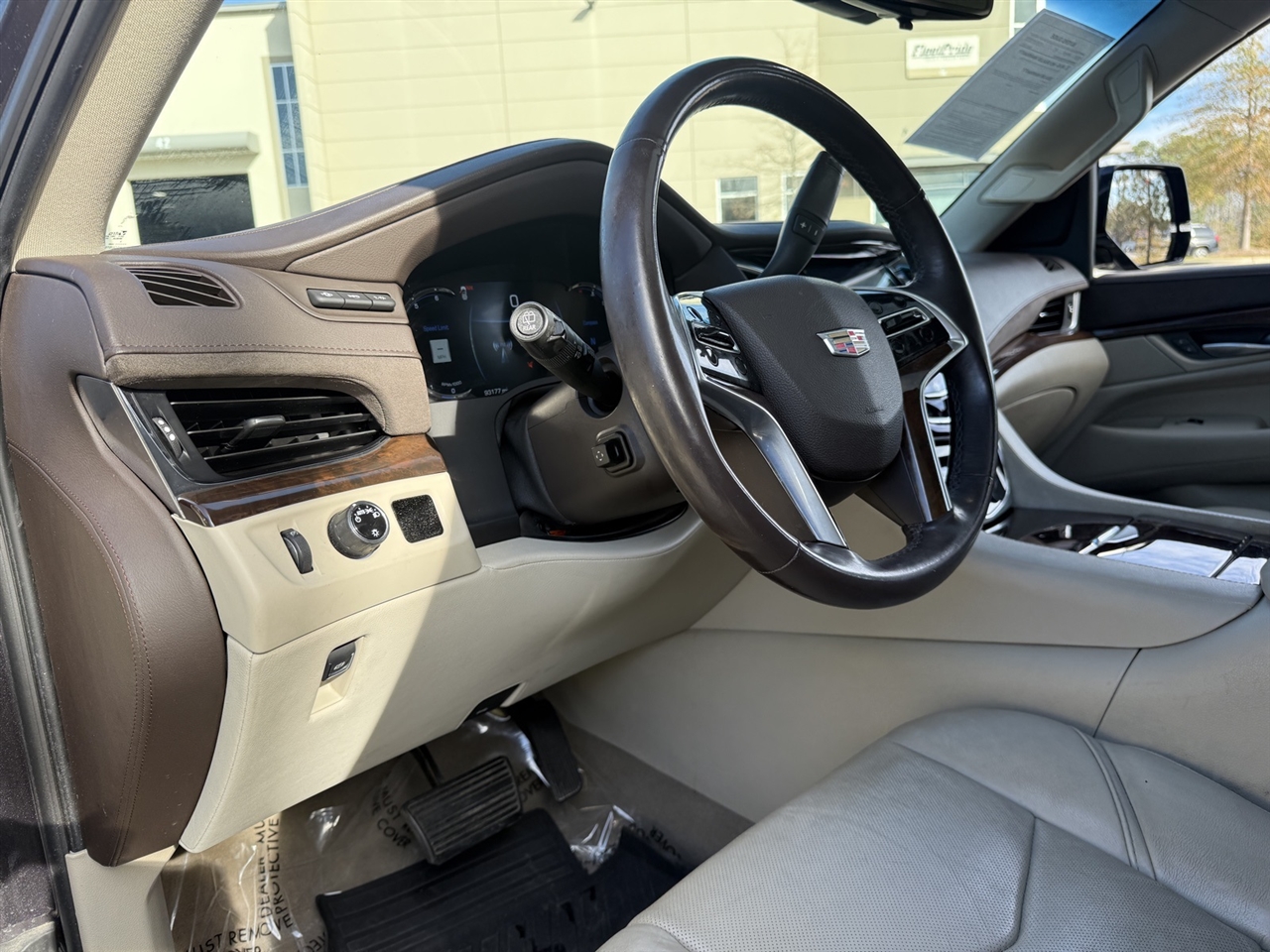 Cadillac Escalade  2017