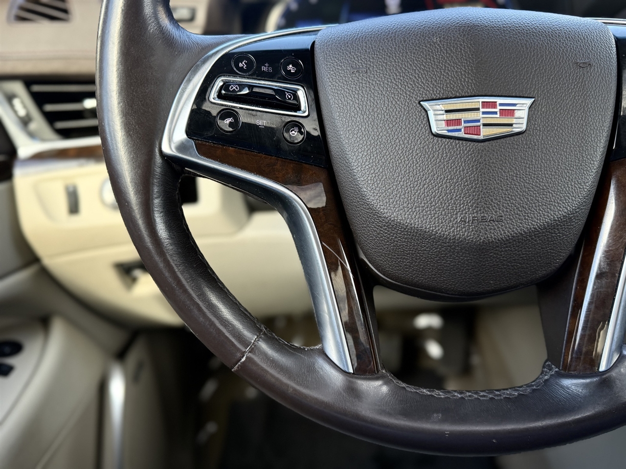 Cadillac Escalade  2017