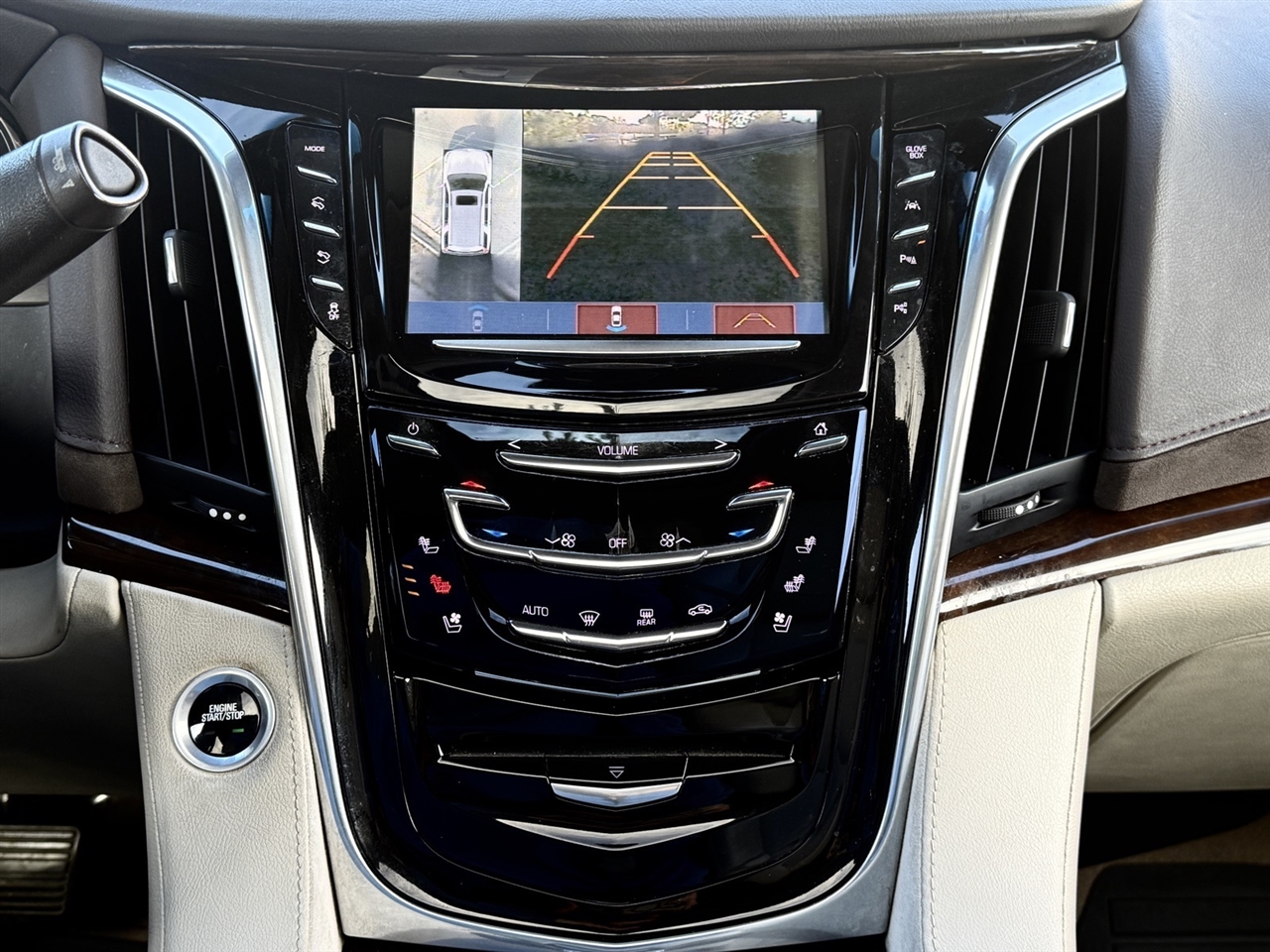 Cadillac Escalade  2017