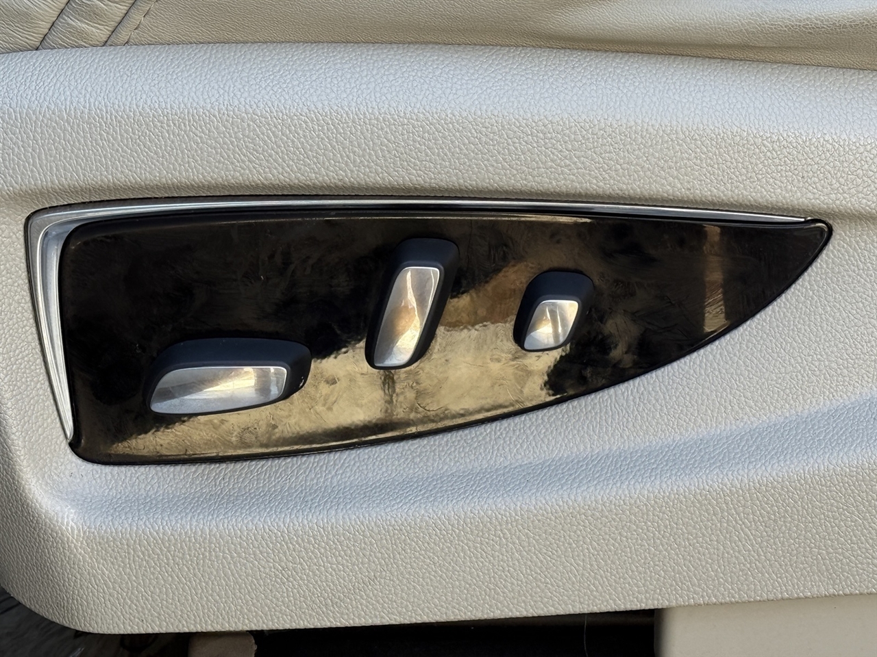 Cadillac Escalade  2017