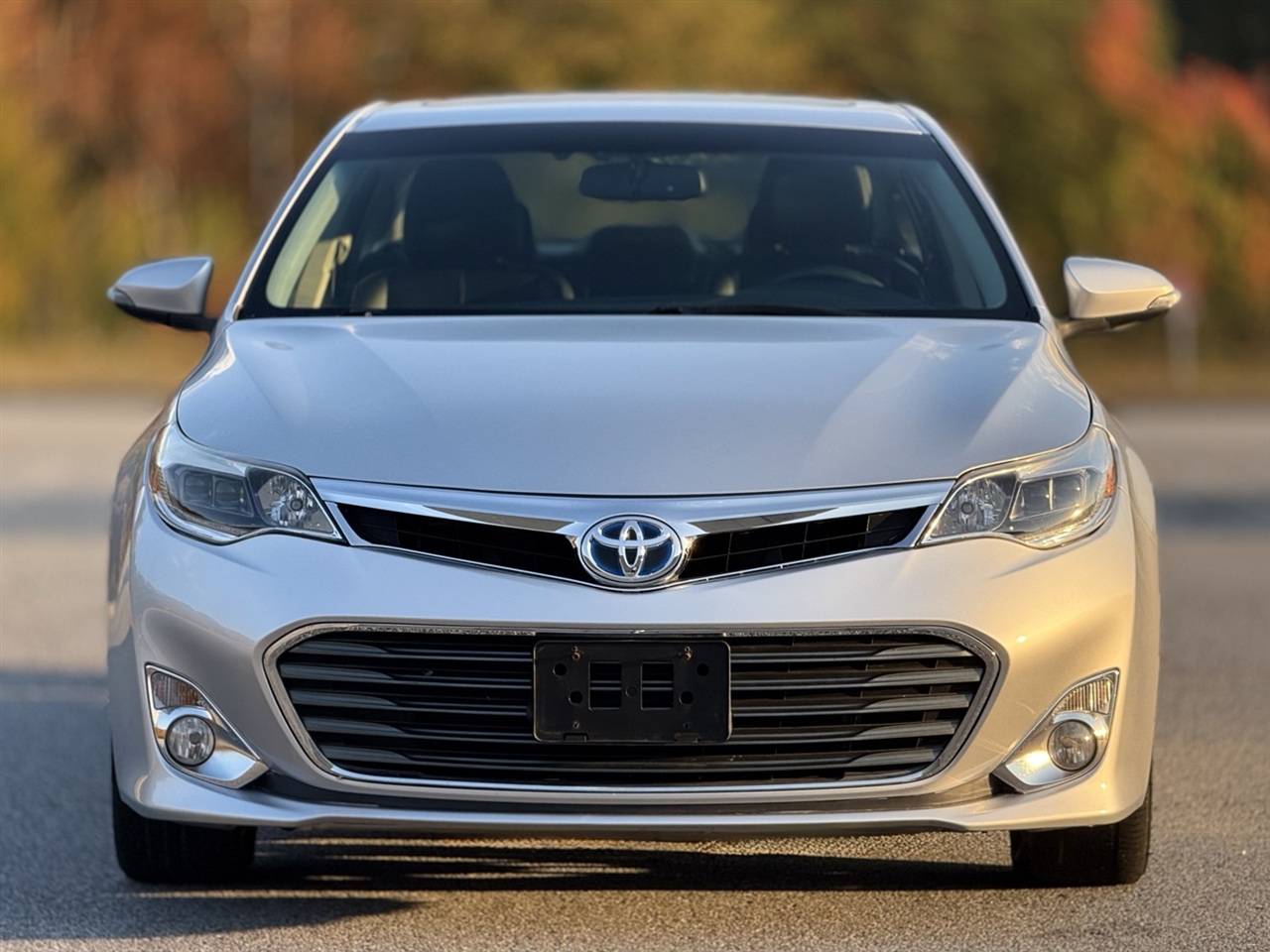 2013 Toyota Avalon Hybrid photo 2
