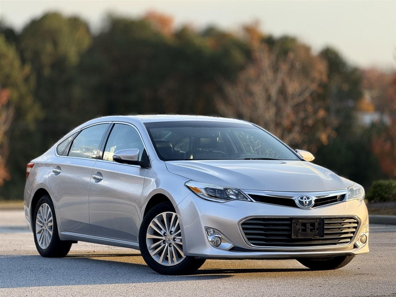 Toyota Avalon Hybrid  2013