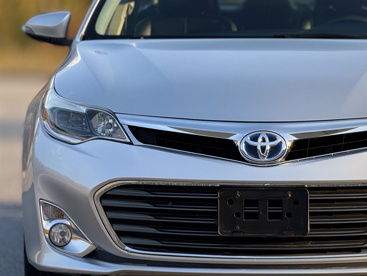 Toyota Avalon Hybrid  2013