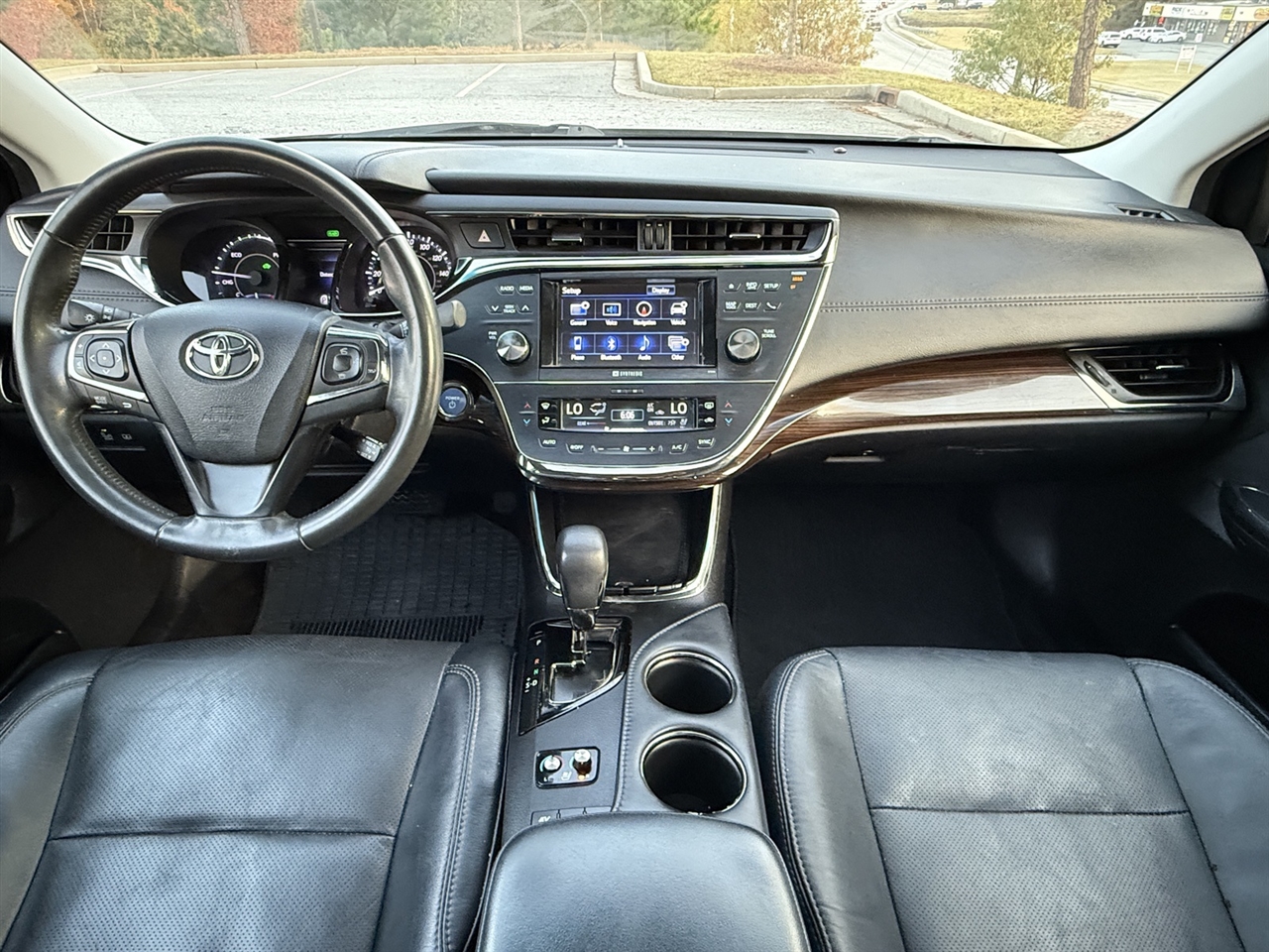 Toyota Avalon Hybrid  2013