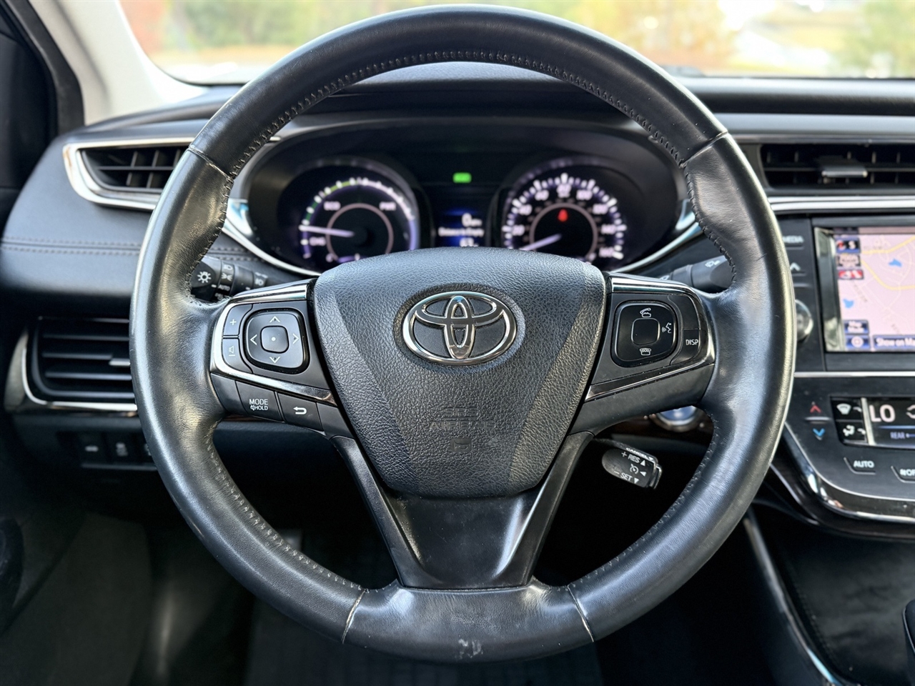 Toyota Avalon Hybrid  2013