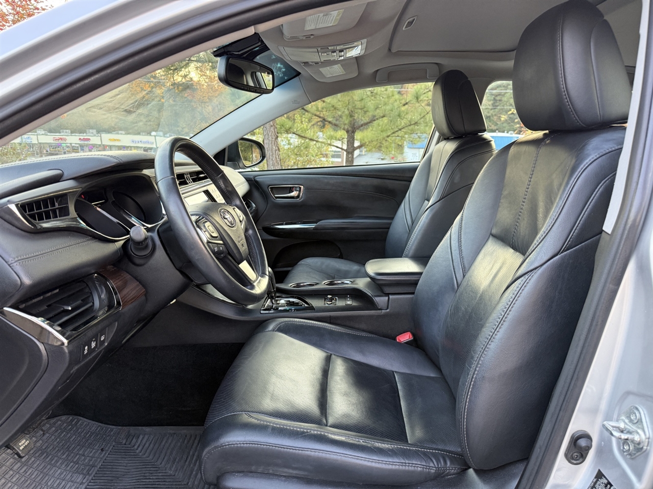 Toyota Avalon Hybrid  2013