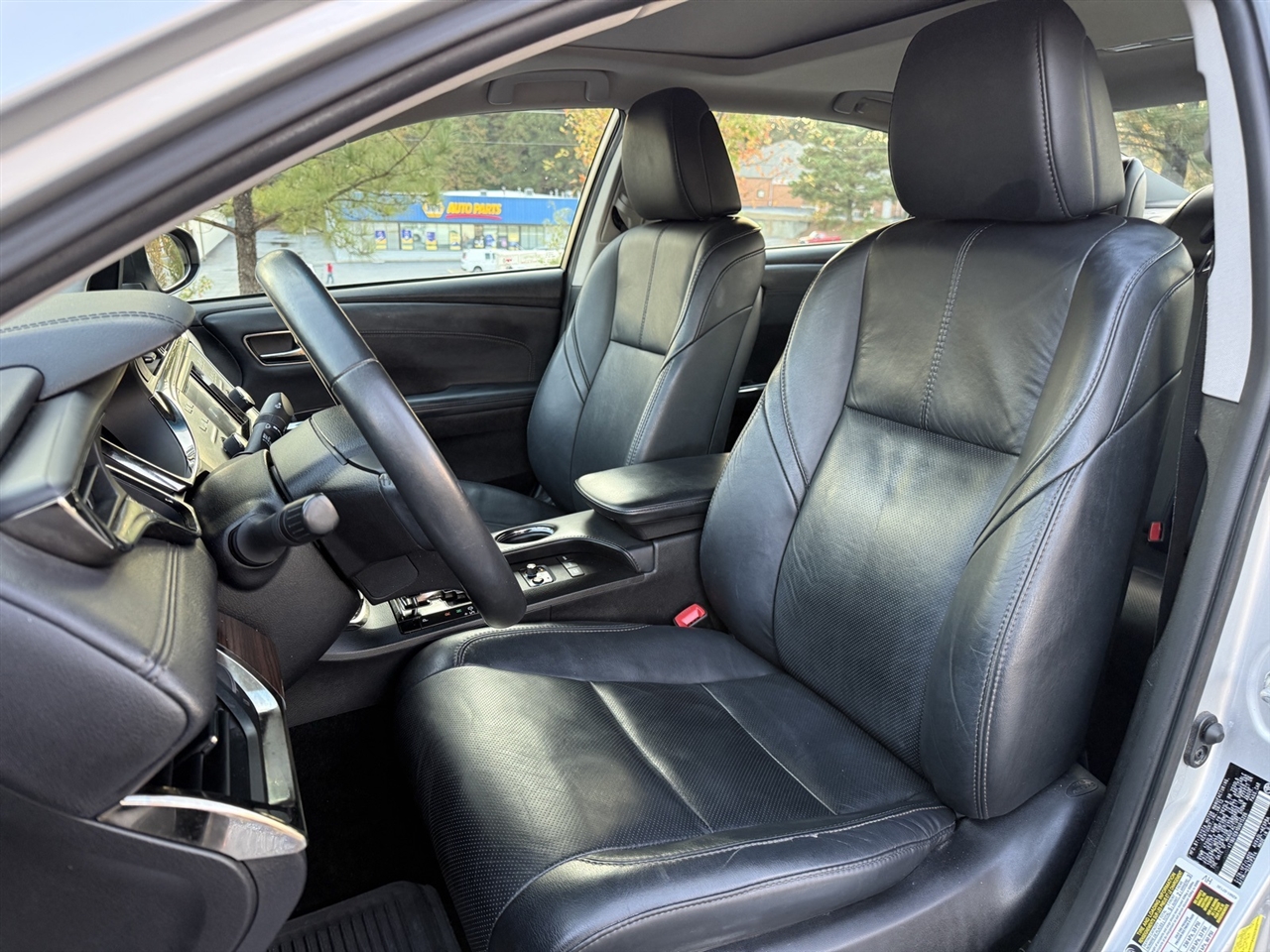 Toyota Avalon Hybrid  2013