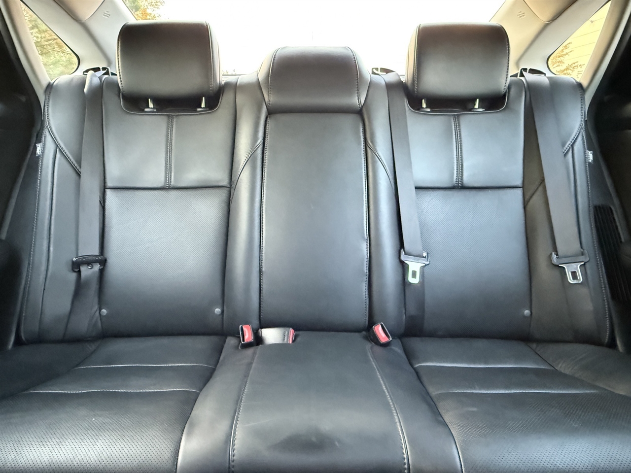 Toyota Avalon Hybrid  2013