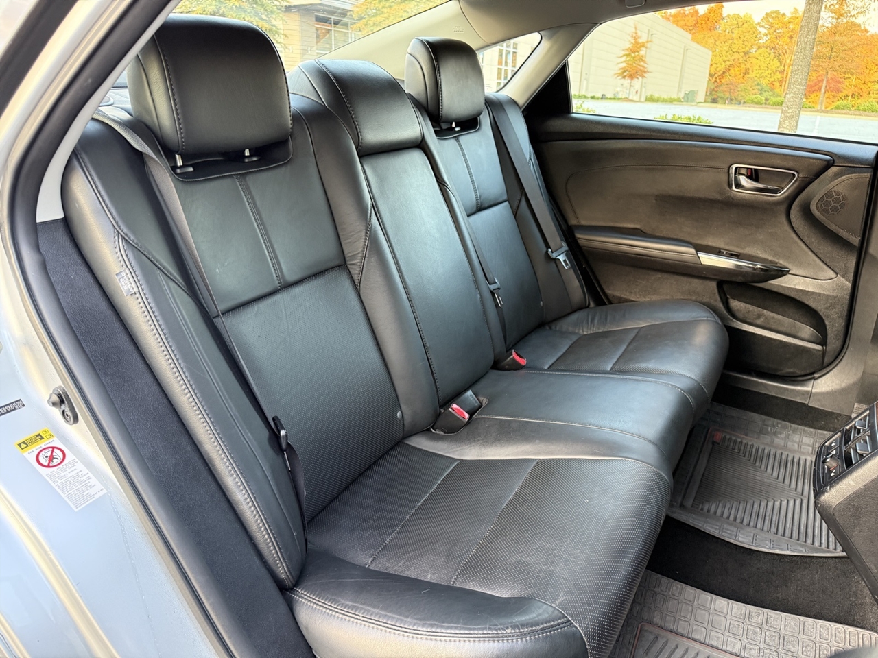 Toyota Avalon Hybrid  2013