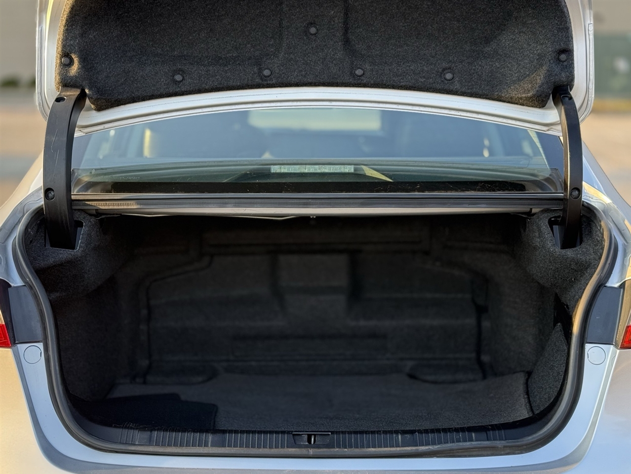 Toyota Avalon Hybrid  2013