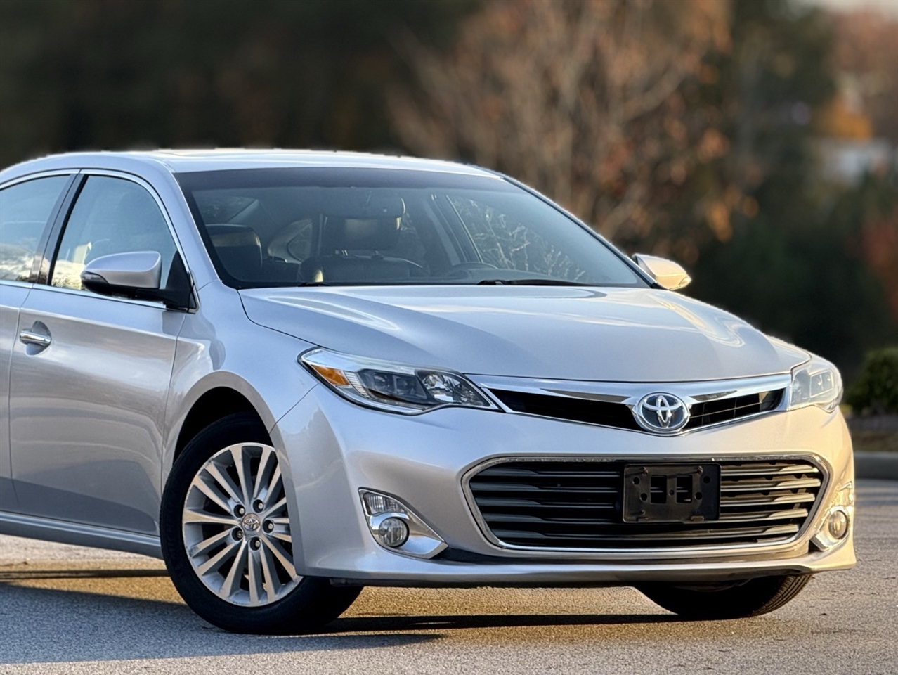 Toyota Avalon Hybrid  2013