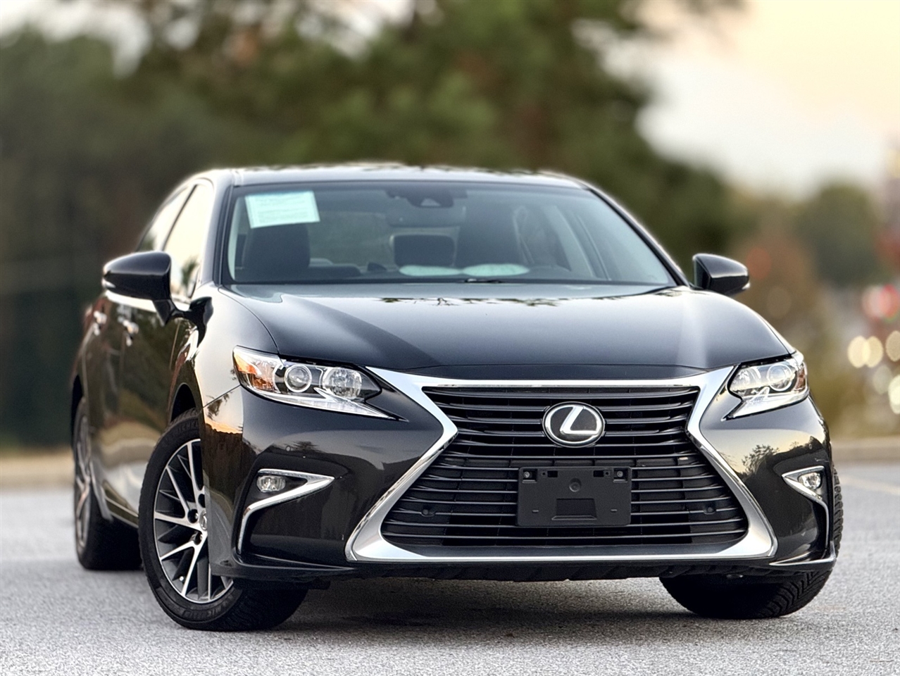 2017 Lexus ES 350 photo 3