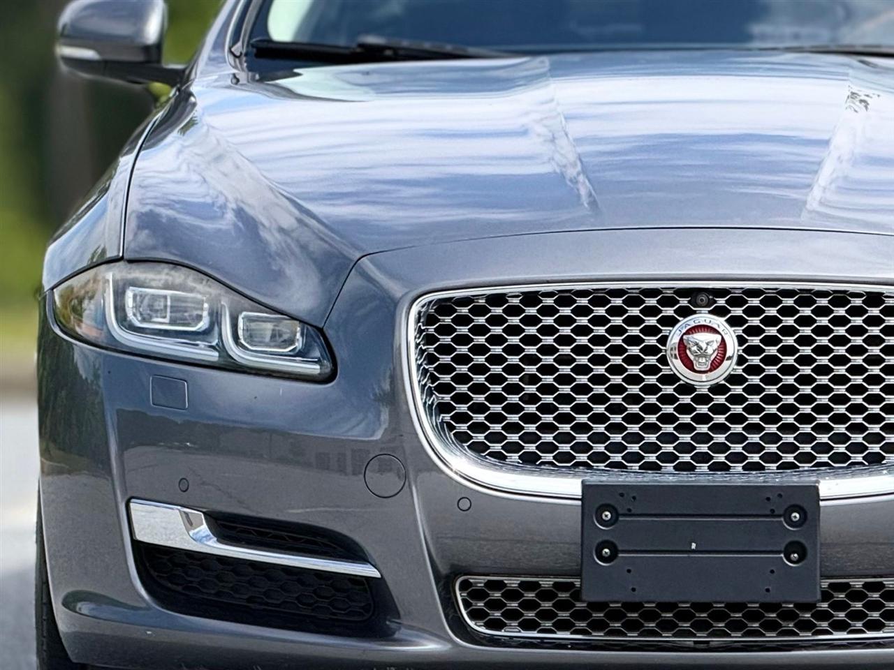 Jaguar XJ  2016